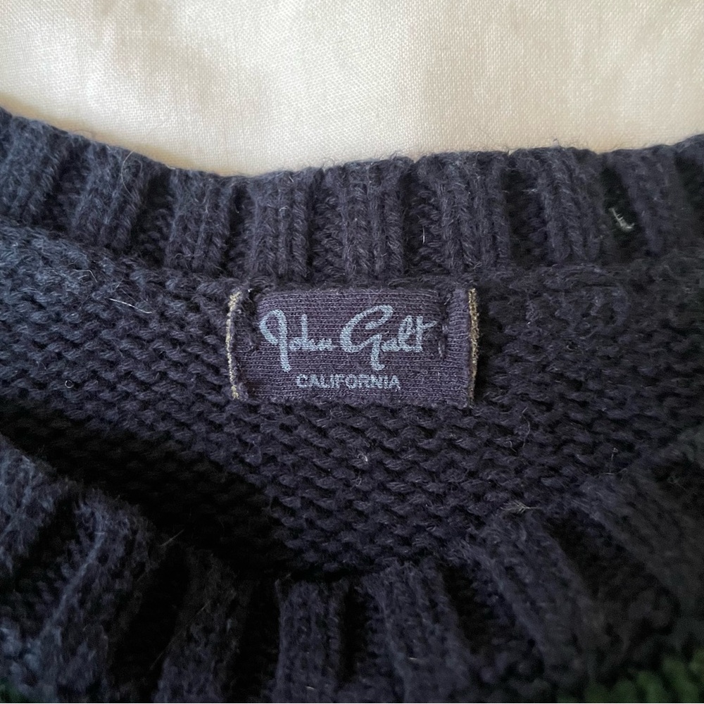 Brandy Melville tate sweater - Picture 2 of 2
